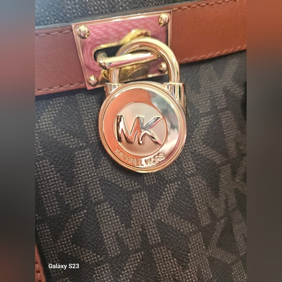 Michael Kors Brown Signature Tote Bag - Picture 13 of 15